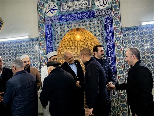 Kaymakamımız Sayın Muhammed Fatih GÜNLÜ, Bayram Namazı Sonrası Vatandaşlarımızla Bayramlaştı.