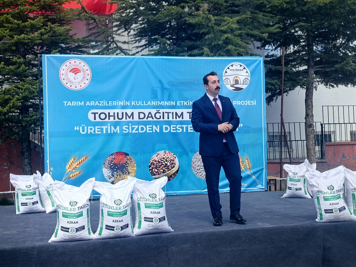 Kaymakamımız Sayın Muhammed Fatih GÜNLÜ, İlçemiz Genelinde Gerçekleştirilen Nohut Tohumu Dağıtım Programına Katıldı.